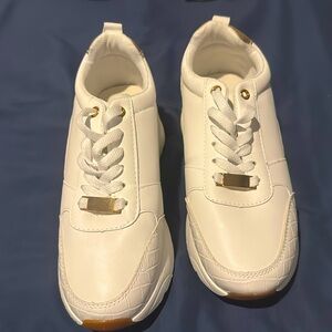 White Ardene shoes size 8